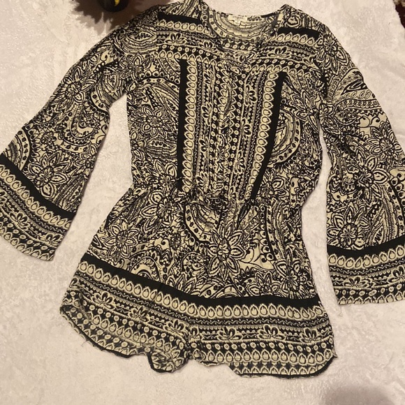 UMGEE Size M Long Sleeve Shorts Jumper Romper - Picture 3 of 12
